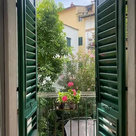 The Florentine House, Spontini 60 *