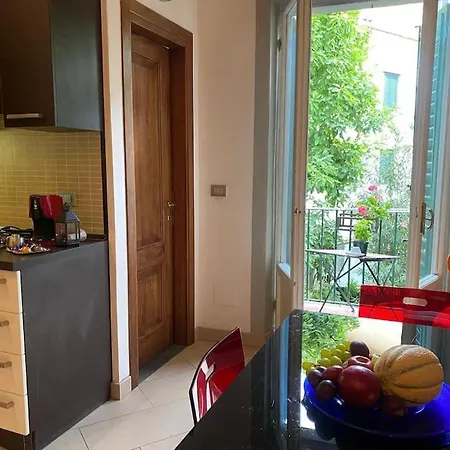 The Florentine House, Spontini 60
