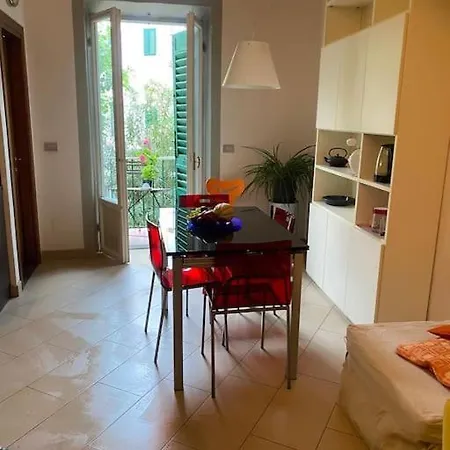 The Florentine House, Spontini 60 Firenze